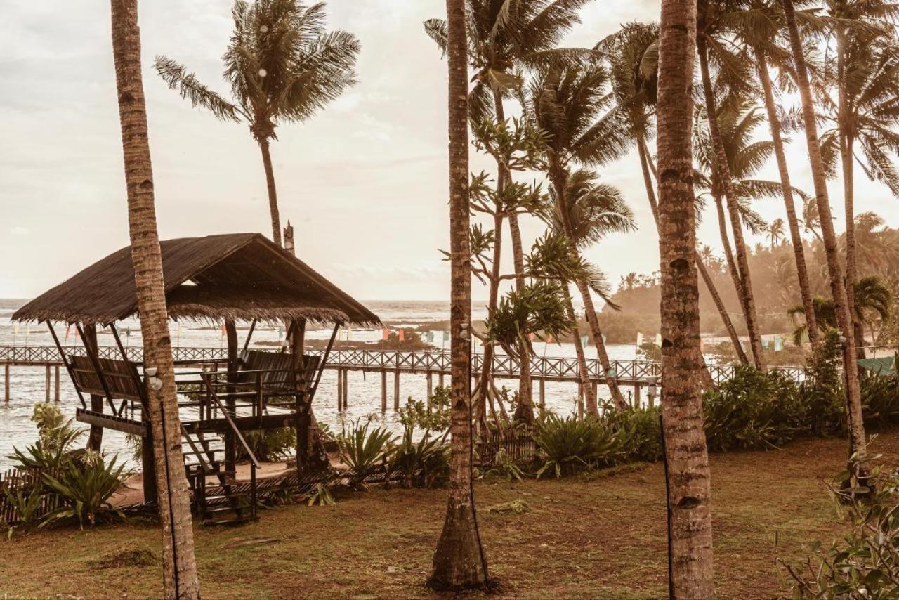 Alon Cloud9 Beach Front Catangnan Exterior foto